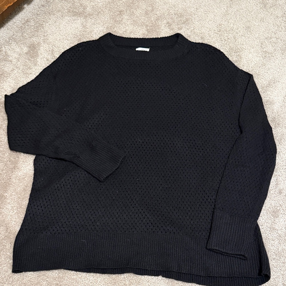 Women’s Black Crewneck Knit Sweater - Classic Casual